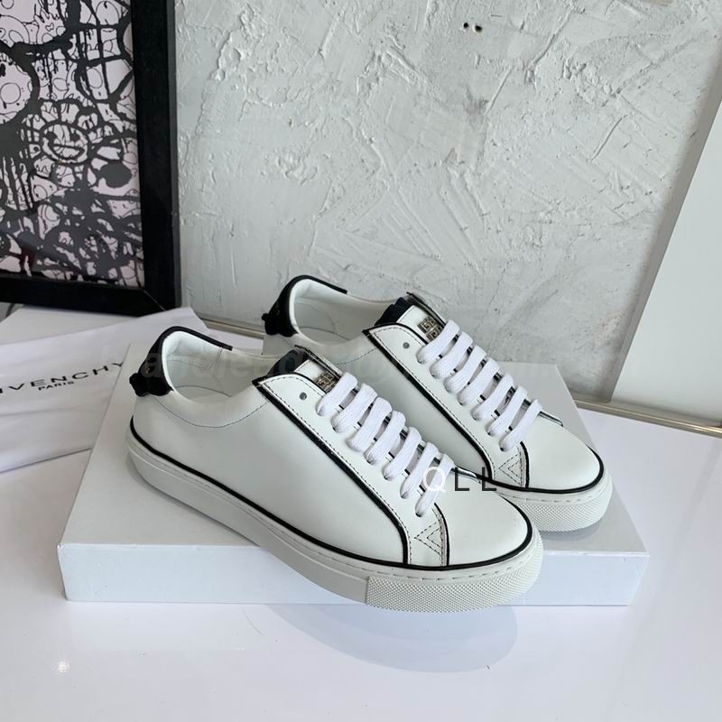GIVENCHY Men's Shoes 182